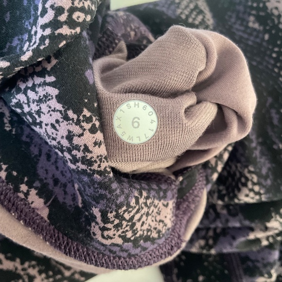 Lululemon Align 7/8 Leggings ll 25” Size 6 in Rip Wave Purple Thunder Black - Picture 5 of 7